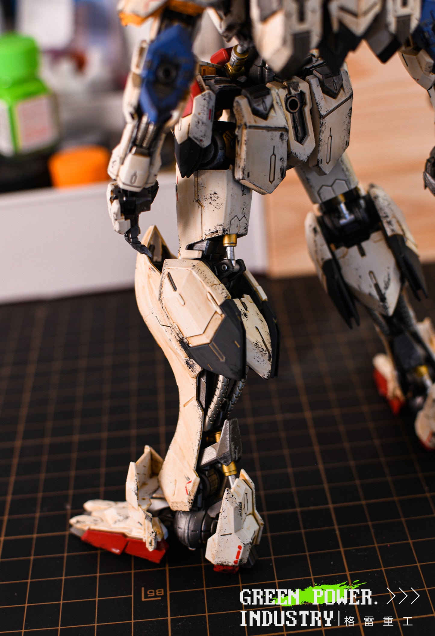 BANDAI MG ASW-G-08 BARBATOS GUNDAM BATTLE DAMAGE EFFECT