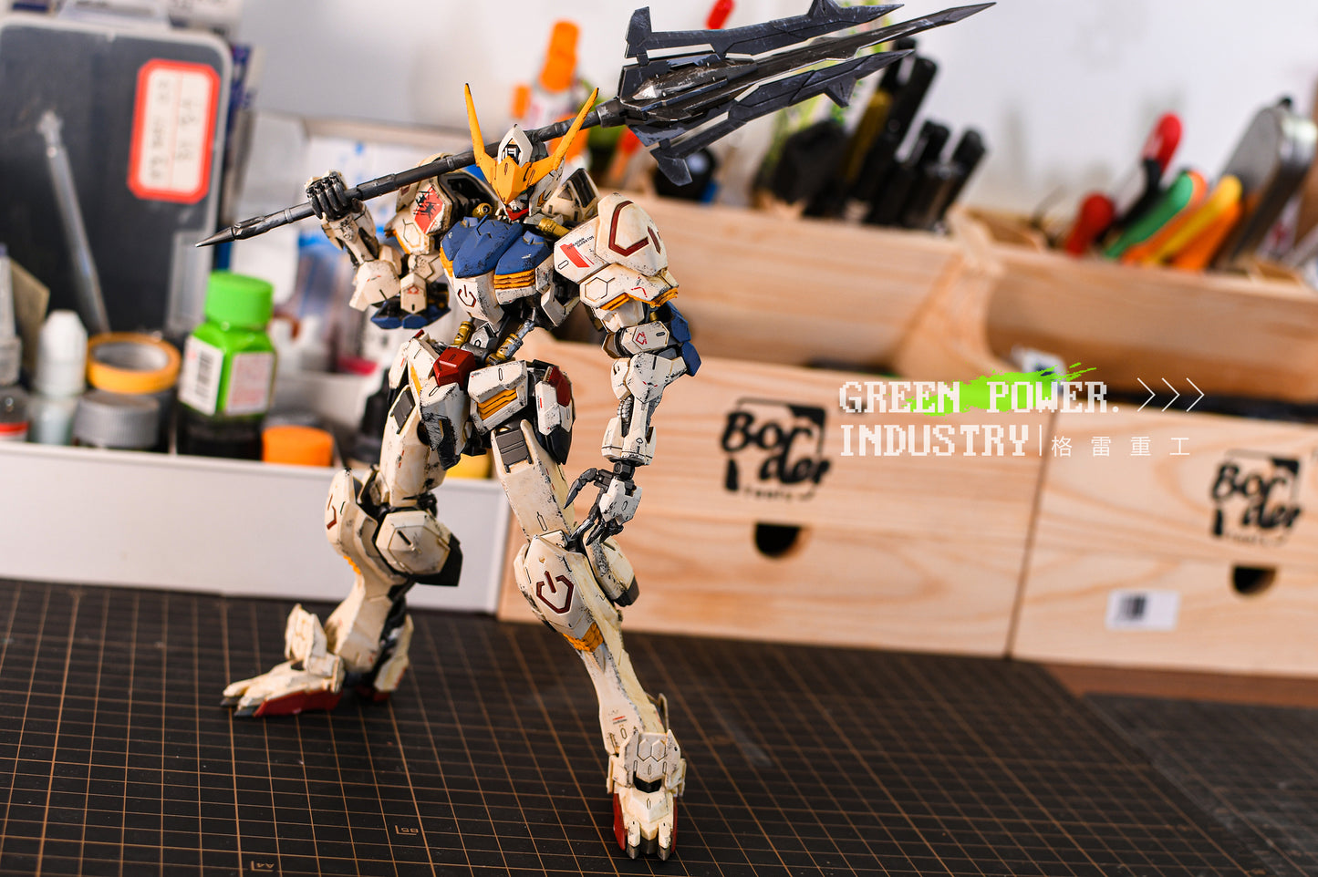 BANDAI MG ASW-G-08 BARBATOS GUNDAM BATTLE DAMAGE EFFECT