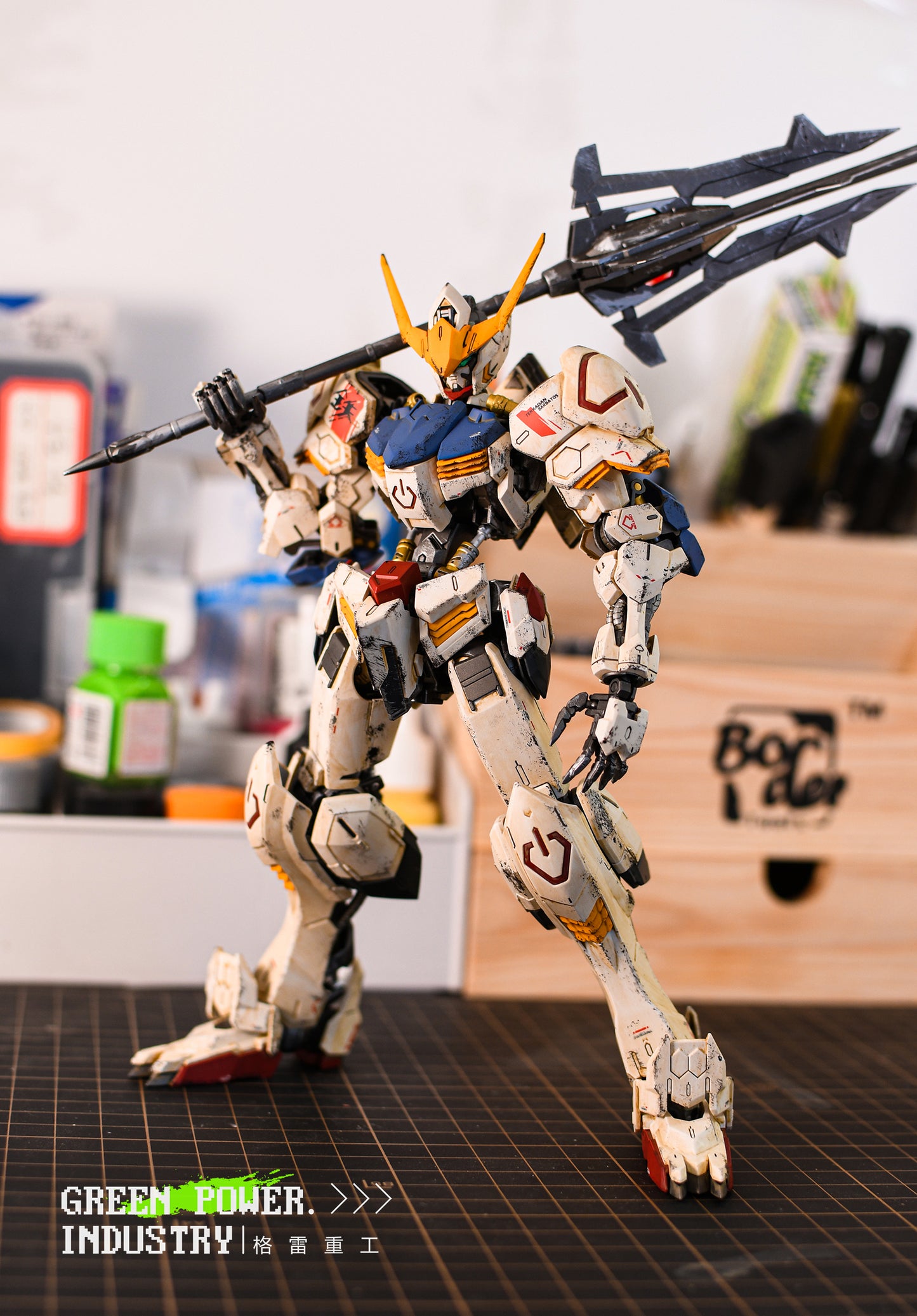 BANDAI MG ASW-G-08 BARBATOS GUNDAM BATTLE DAMAGE EFFECT