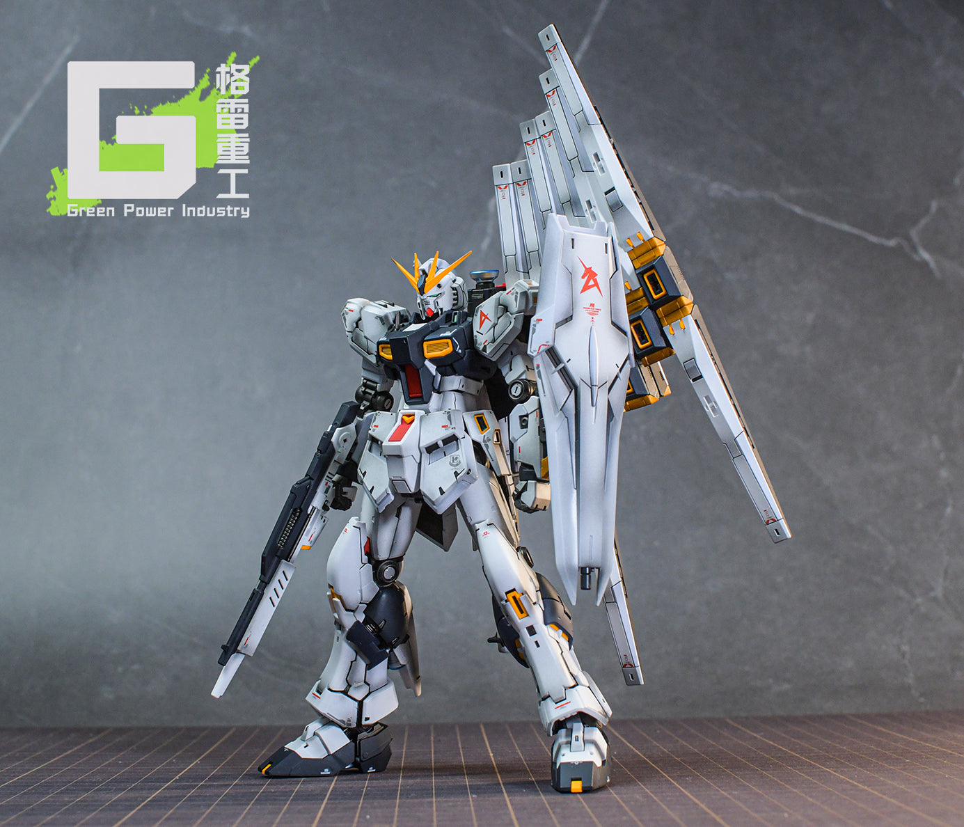BANDAI RG RX-93 V(Nu) GUNDAM SHADOW EFFECT