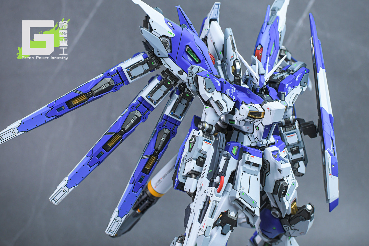 BANDAI RG RX-93-V2(Nu) GUNDAM