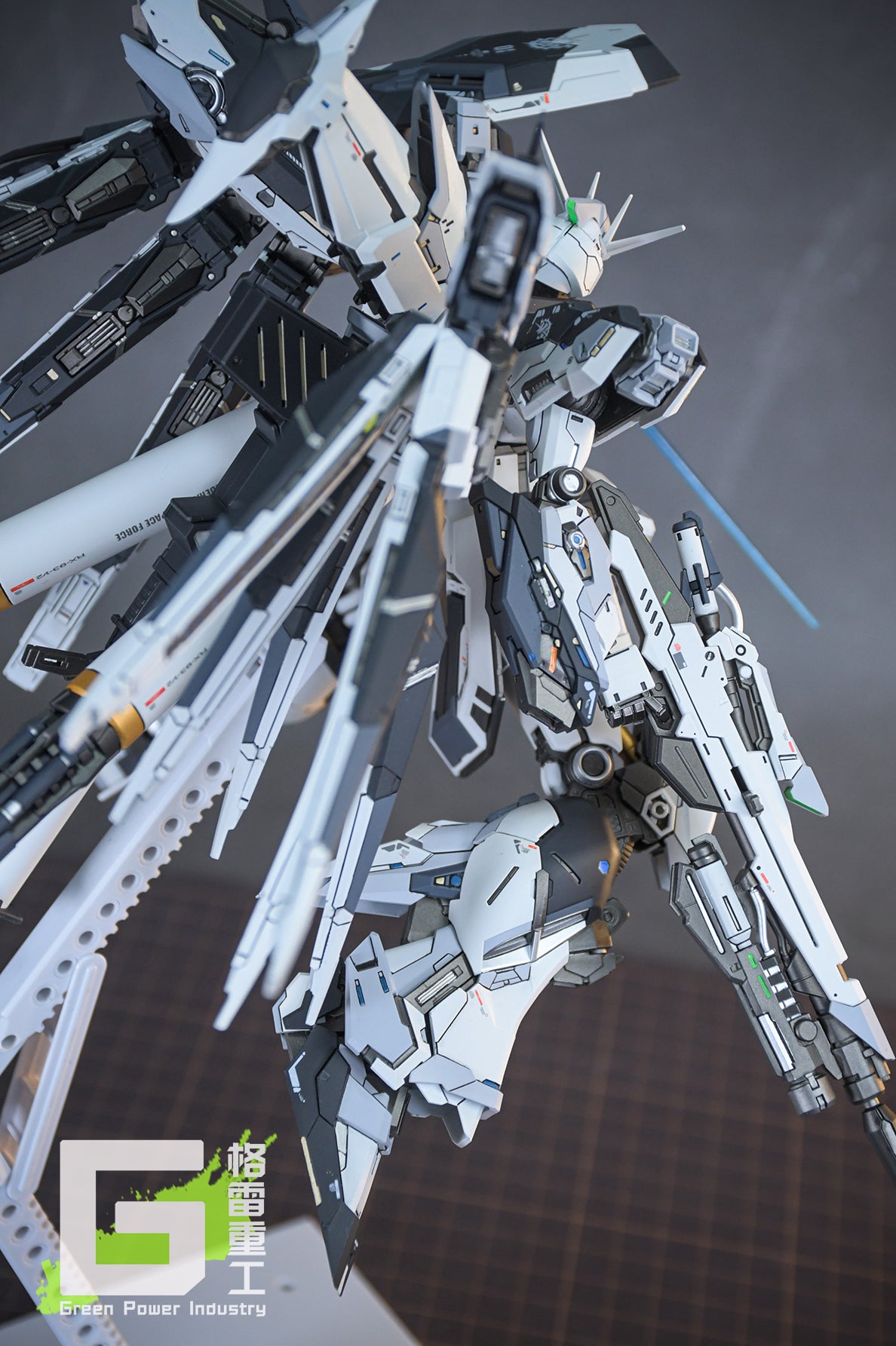 BANDAI RG RX-93-V2 HI-V(Nu) GUNDAM WITH FORTUNE MEOW STUDIO GK MODIFICATION VER.BLACK