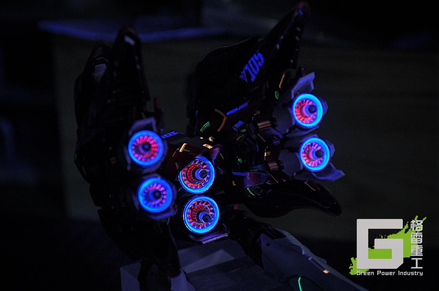 BANDAI MG MSN-06S SINANJU SHADOW EFFECT WITH TAKUMI STUDIO KIT MODIFICATION
