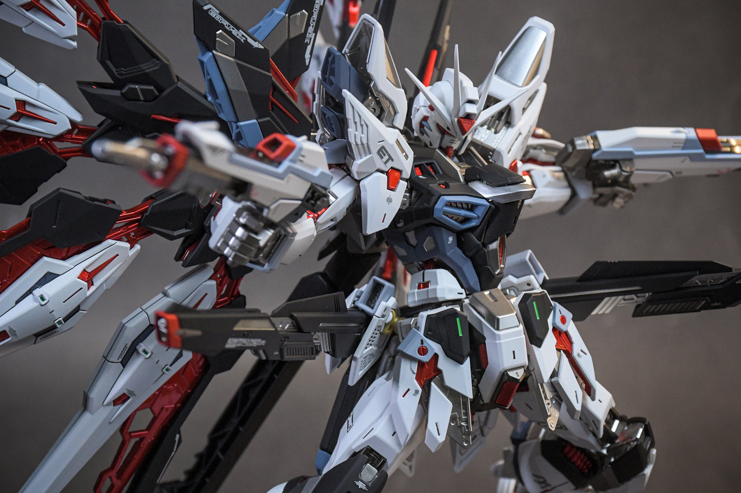 BANDAI MGEX ZGMF-X20A STRIKE FREEDOM GUNDAM VER.CUSTOM