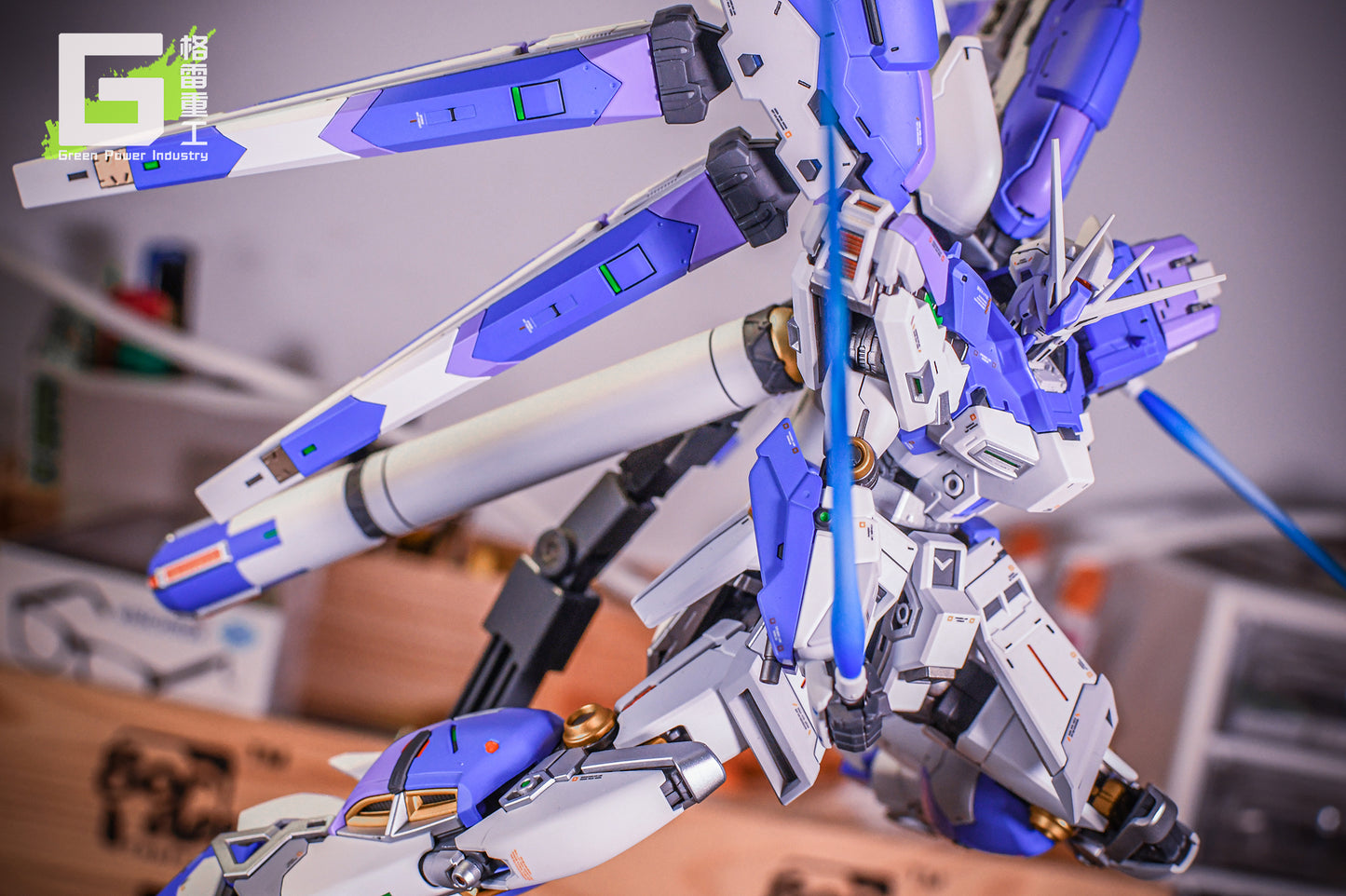 BANDAI RG RX-93-V2 HI-V(Nu) GUNDAM