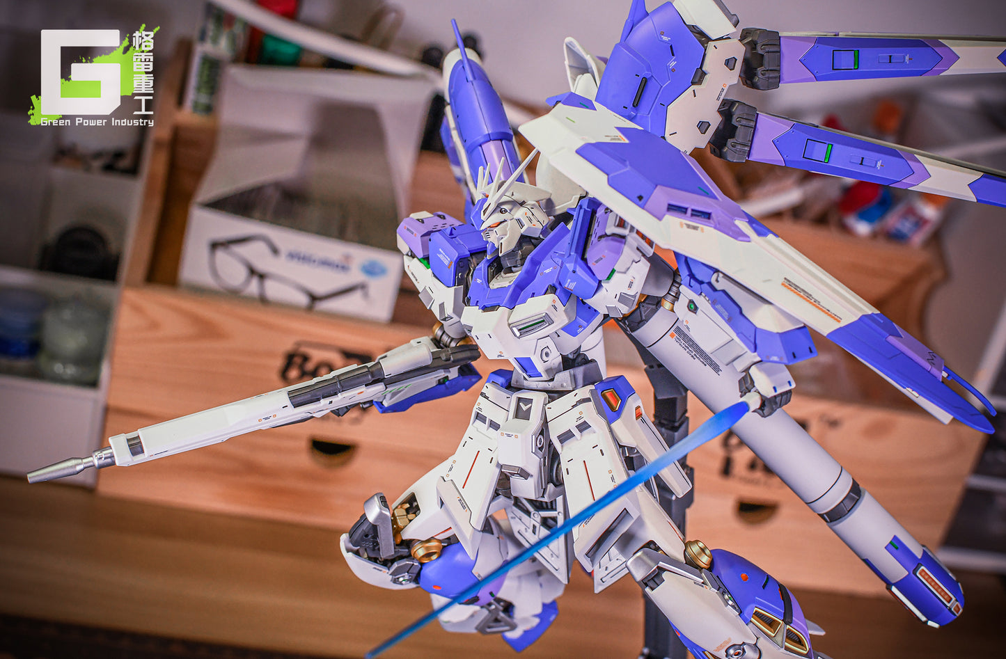 BANDAI RG RX-93-V2 HI-V(Nu) GUNDAM