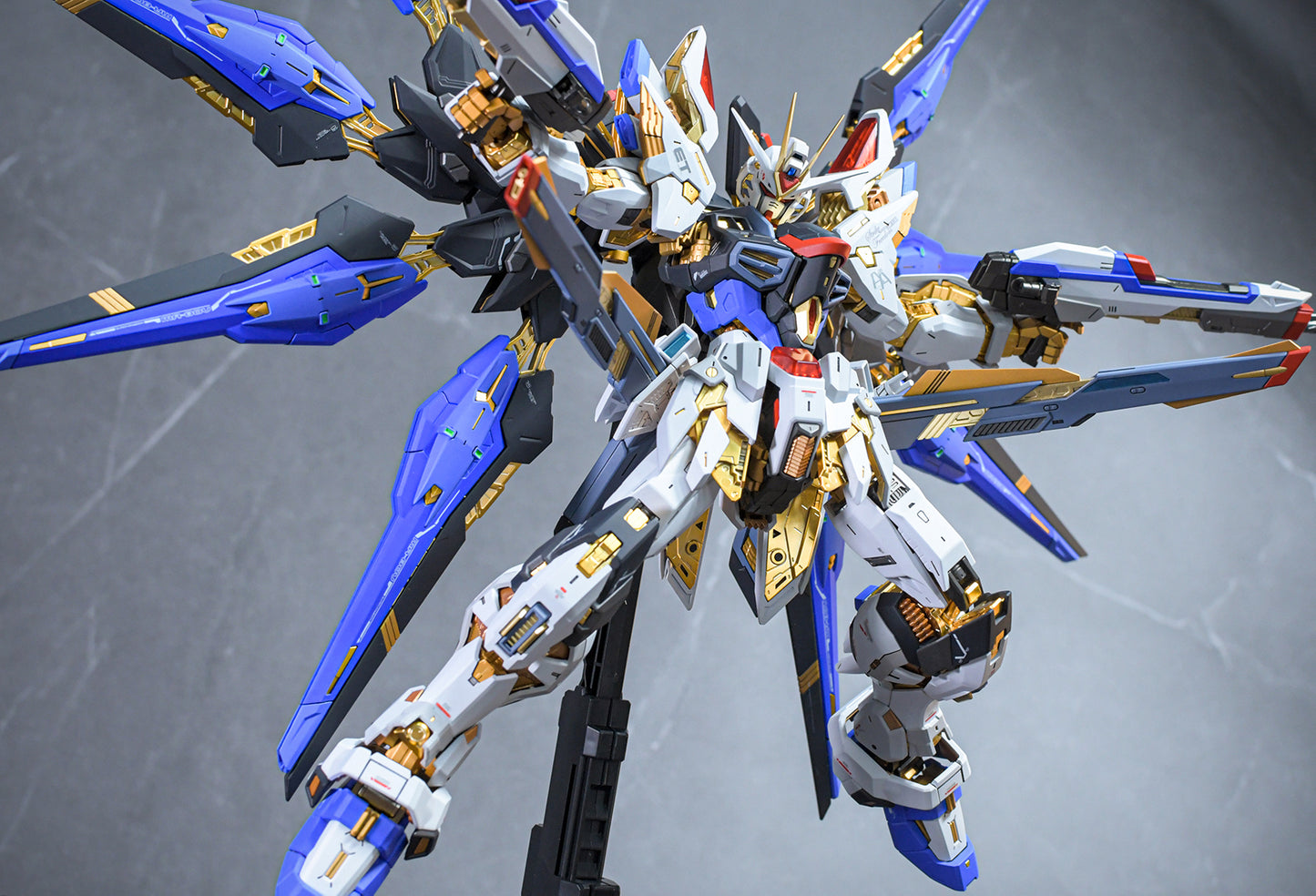 BANDAI MGEX ZGMF-X20A STRIKE FREEDOM