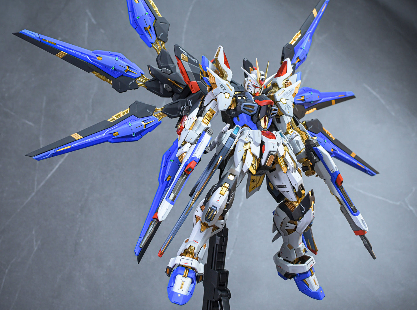 BANDAI MGEX ZGMF-X20A STRIKE FREEDOM