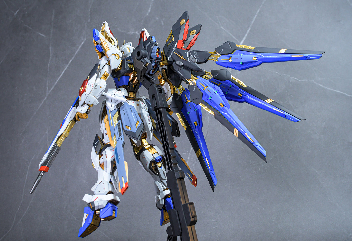BANDAI MGEX ZGMF-X20A STRIKE FREEDOM