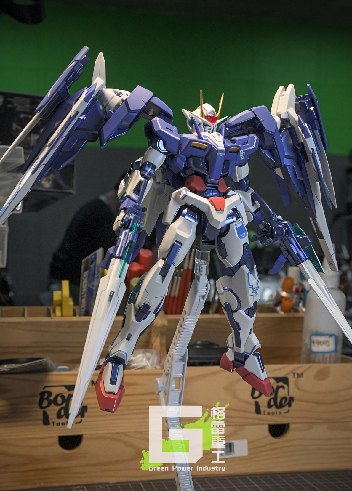 00RAISER