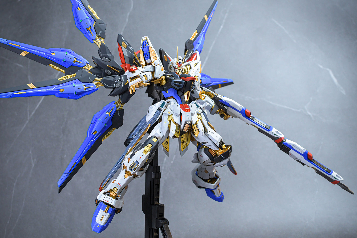 BANDAI MGEX ZGMF-X20A STRIKE FREEDOM