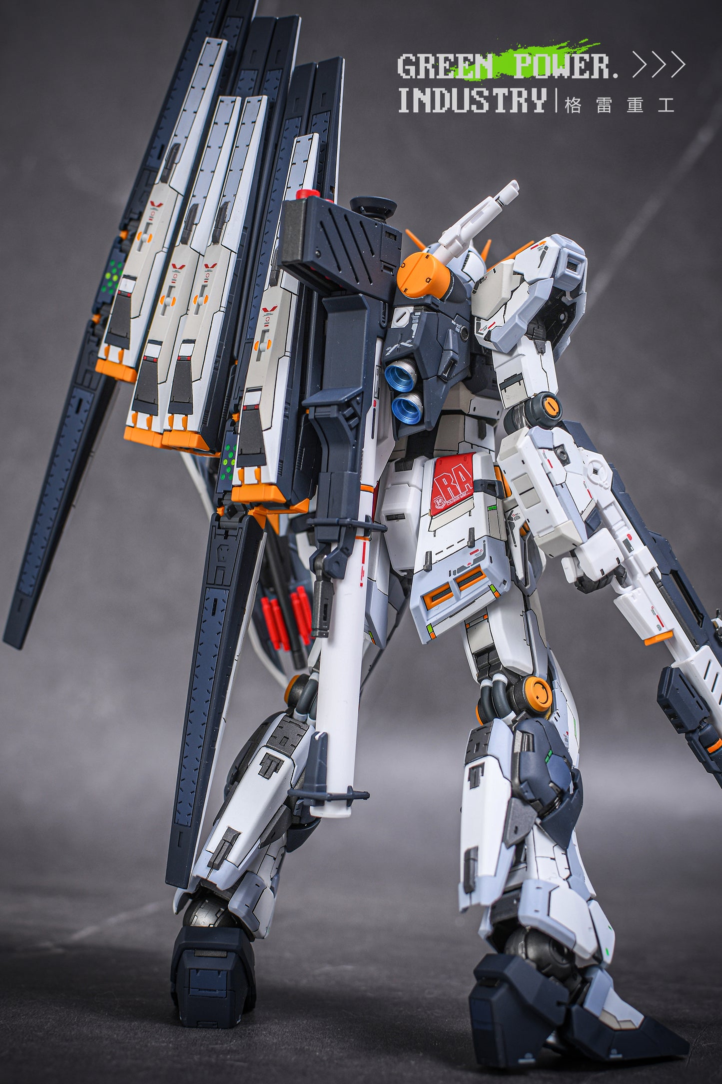 BANDAI RG RX-93 V(Nu) GUNDAM WITH LEMON STUDIO GK MODIFICATION